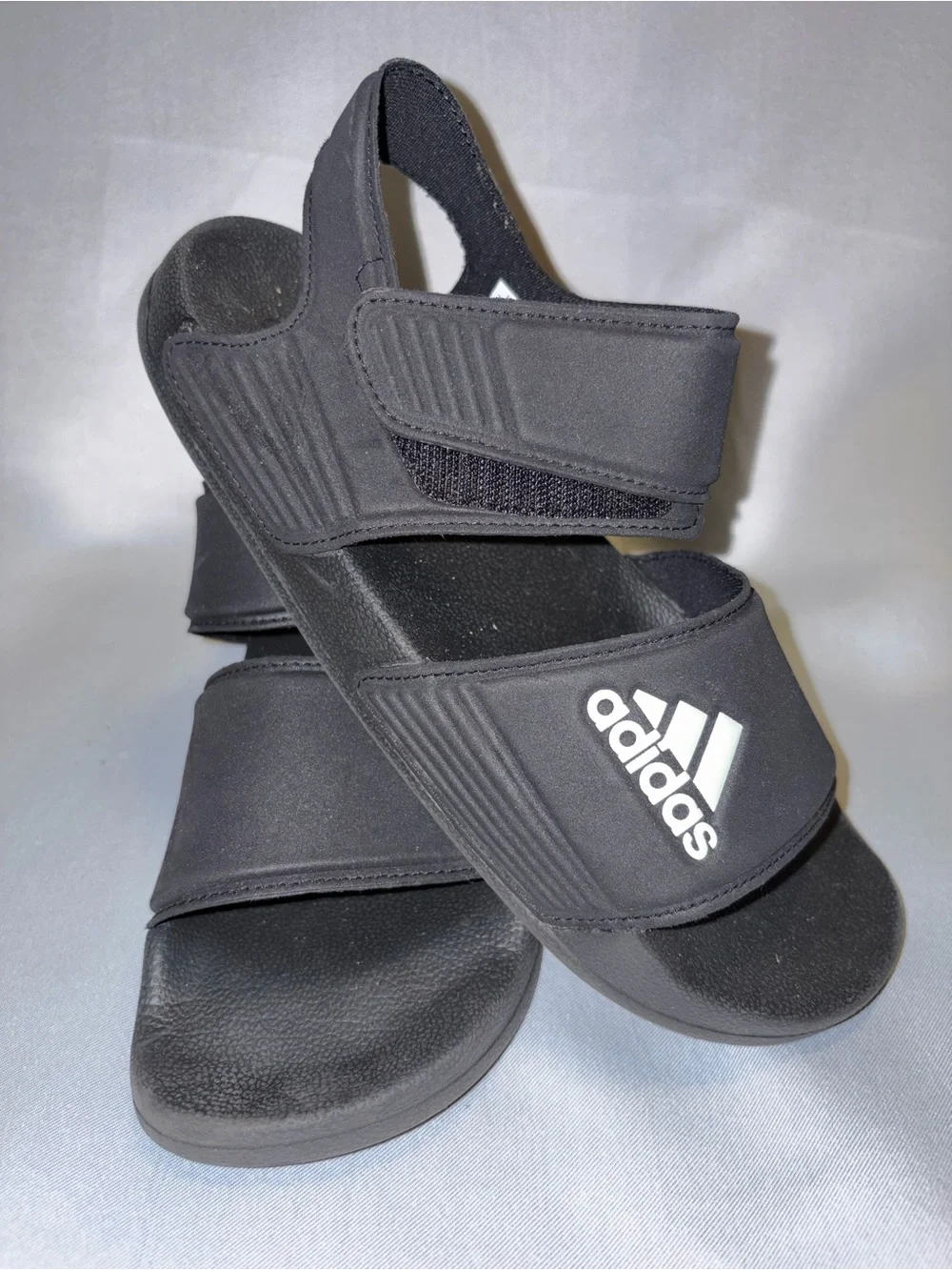 adidas Black Kids' Dual-Strap velcro Slide Sandals kid size 4